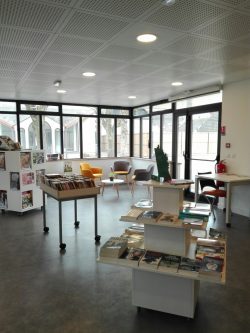 thumbnail_IMG_20220406_médiathèque2
